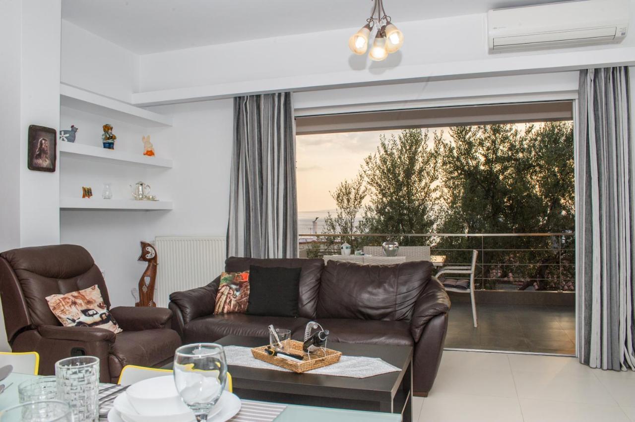 Nina'S Villa, Cosy Seaview Retreat แวร์กา กาลามาตา ภายนอก รูปภาพ