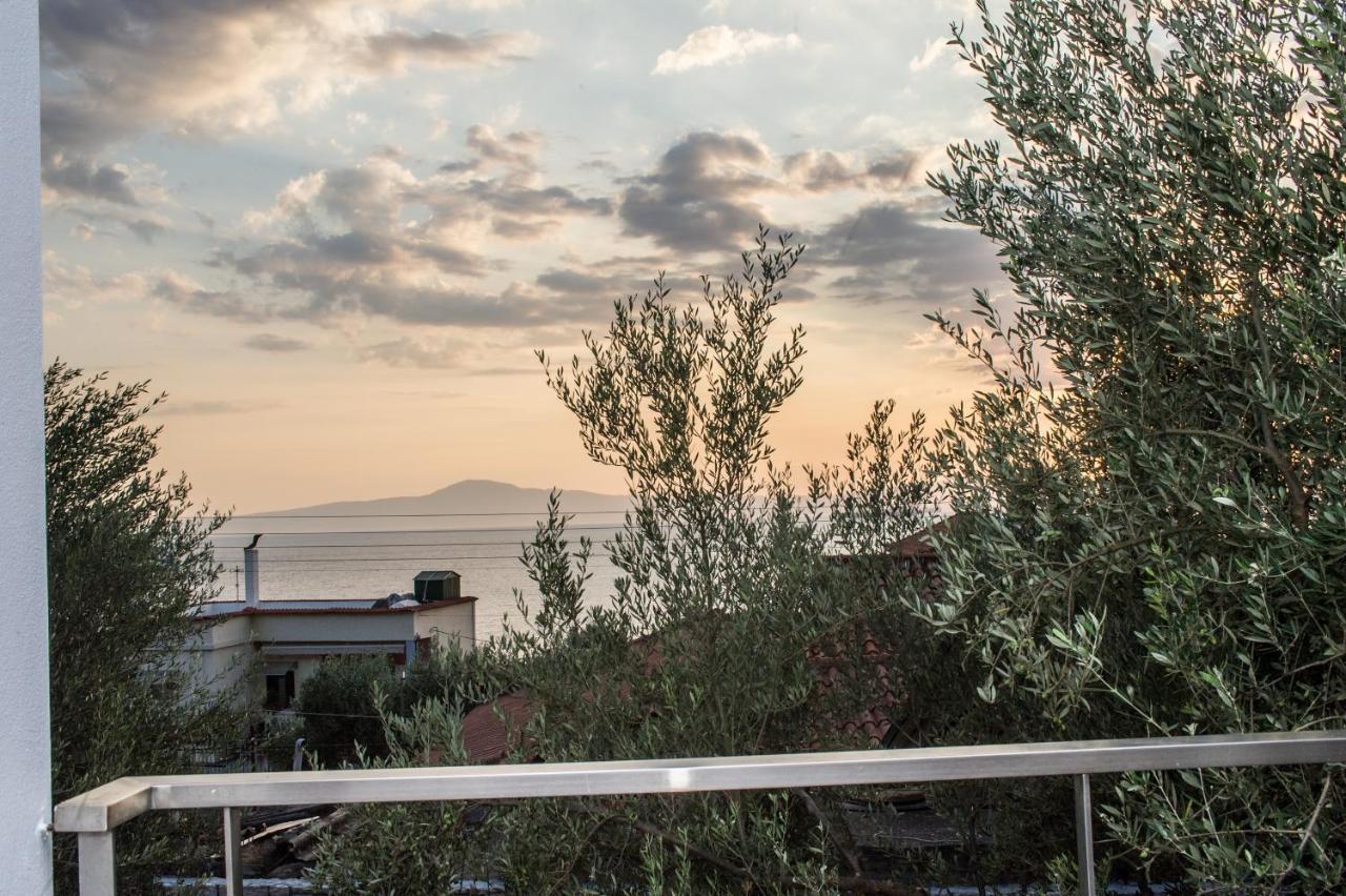 Nina'S Villa, Cosy Seaview Retreat แวร์กา กาลามาตา ภายนอก รูปภาพ