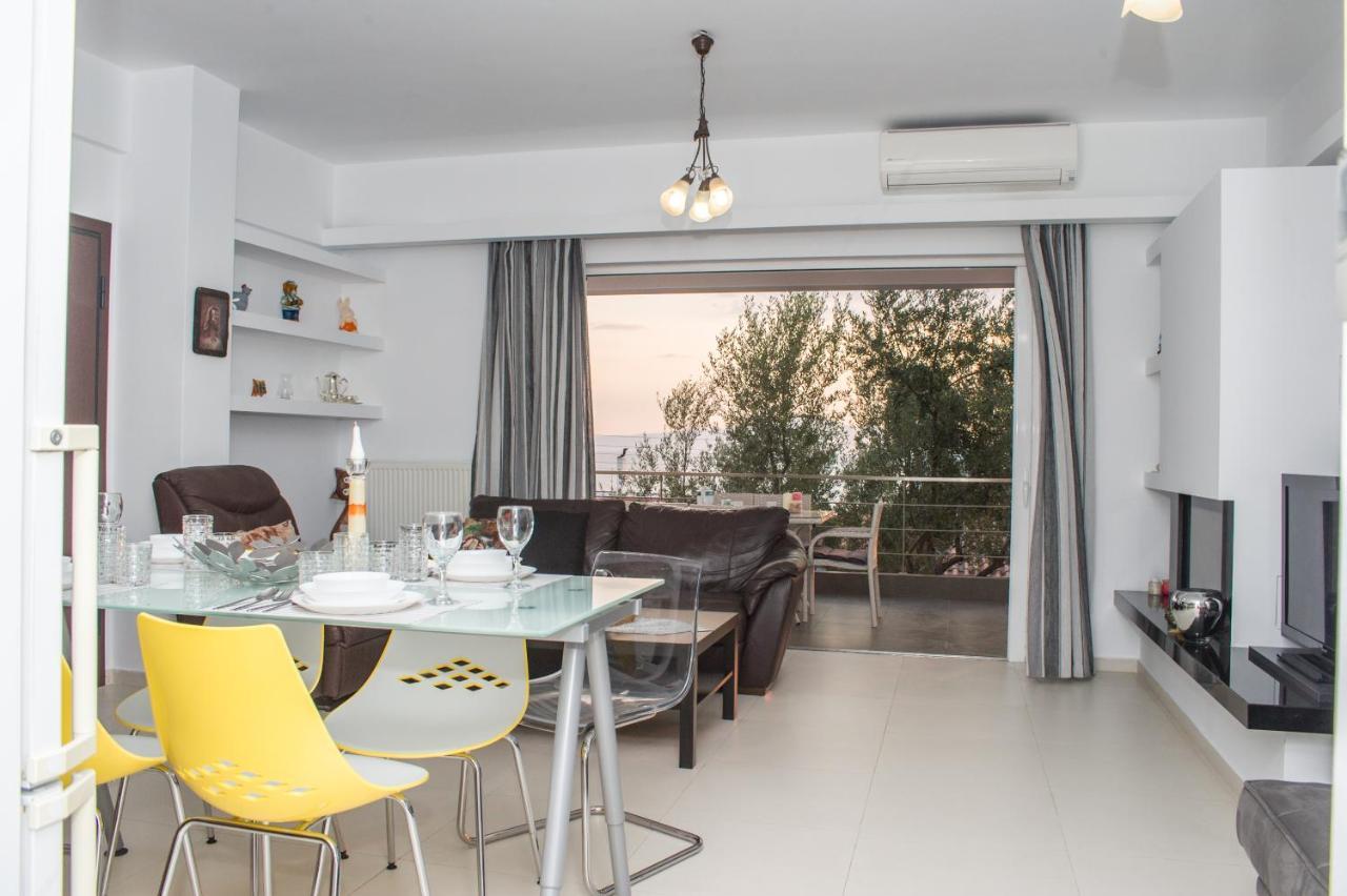 Nina'S Villa, Cosy Seaview Retreat แวร์กา กาลามาตา ภายนอก รูปภาพ