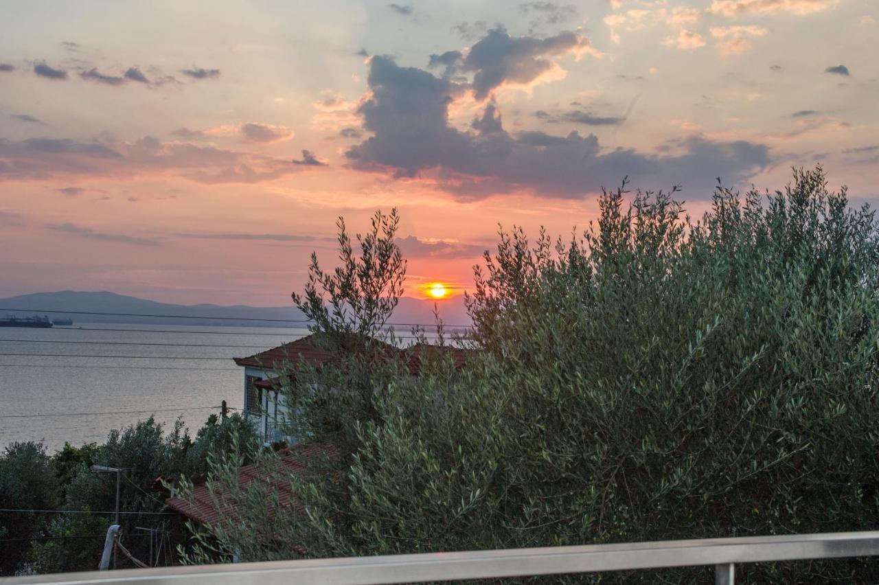 Nina'S Villa, Cosy Seaview Retreat แวร์กา กาลามาตา ภายนอก รูปภาพ