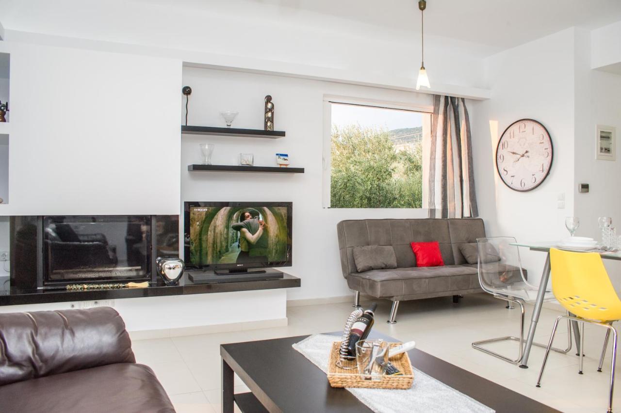 Nina'S Villa, Cosy Seaview Retreat แวร์กา กาลามาตา ภายนอก รูปภาพ